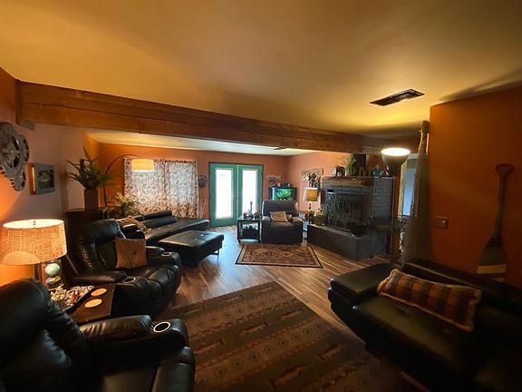 5th image of 2102 SE 10th St