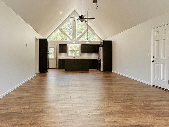 5th image of 109 Beech Tree Ln