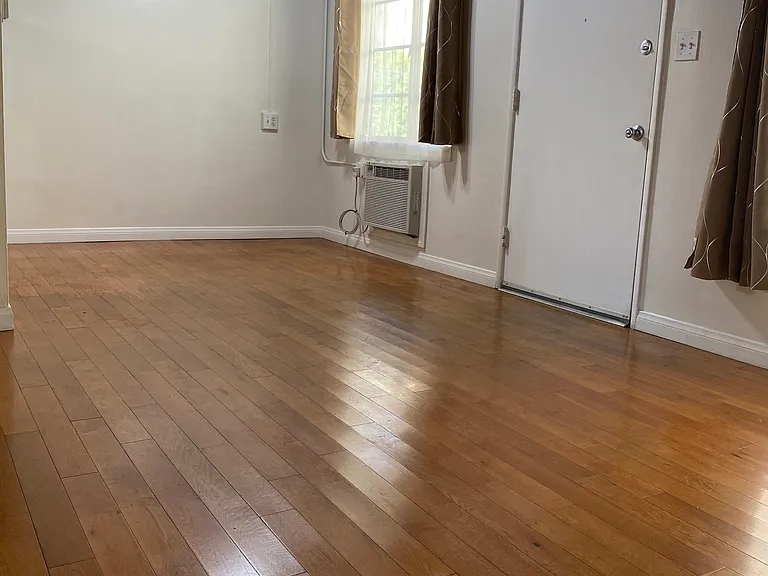 327 Western Ave #A — Photo 9