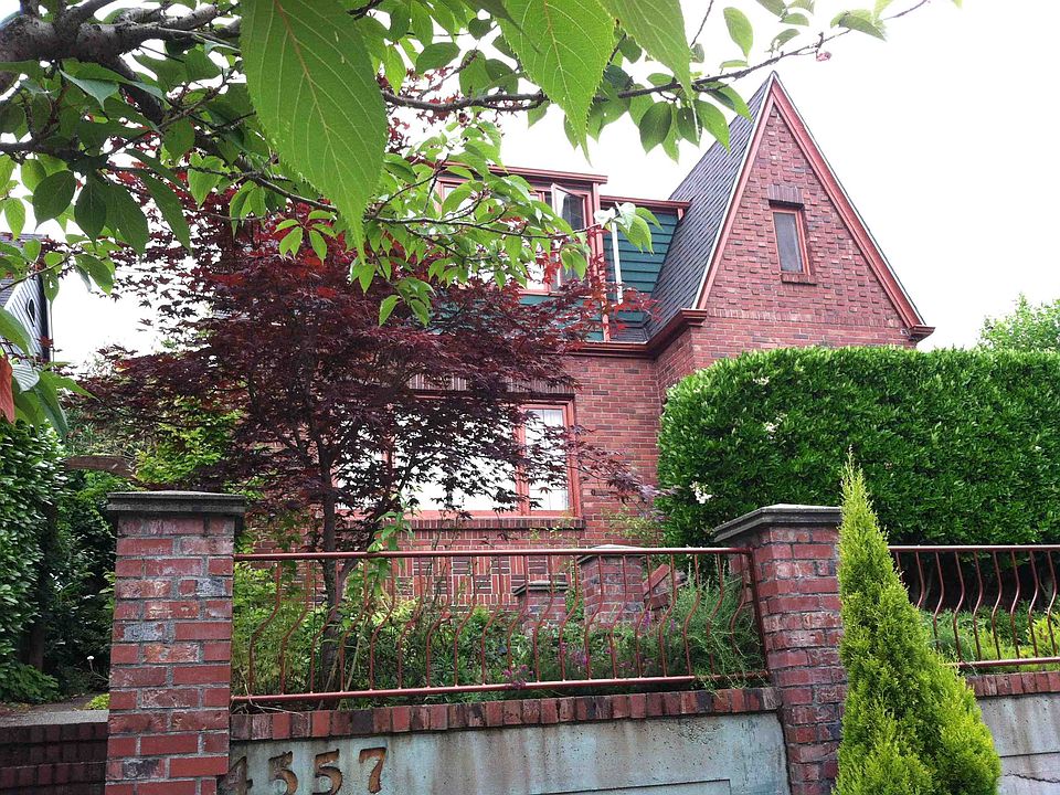 1st image of 4557 52nd Ave NE
