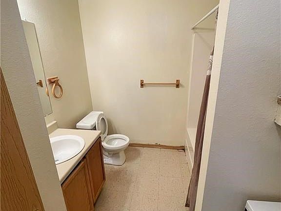 4th image of 1635 W Neptune St APT 6