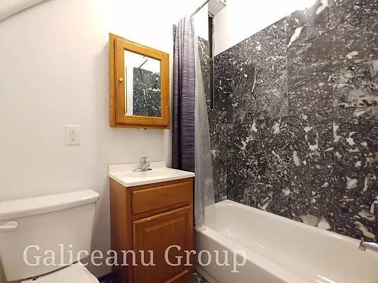 Rented by Lexington Real Estate Group | media 21