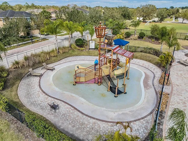 6008 Fishhawk Crossing Blvd #6008 — Photo 41