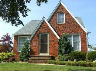 17706 Naomi Ave, Cleveland, OH 44111