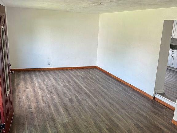 5th image of 1064 Clifton Street