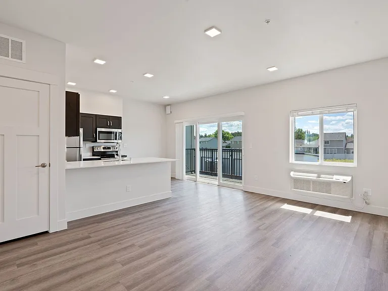 Fairways Apartments — Photo 17