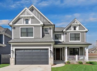 624 S Mitchell Ave, Elmhurst, IL 60126