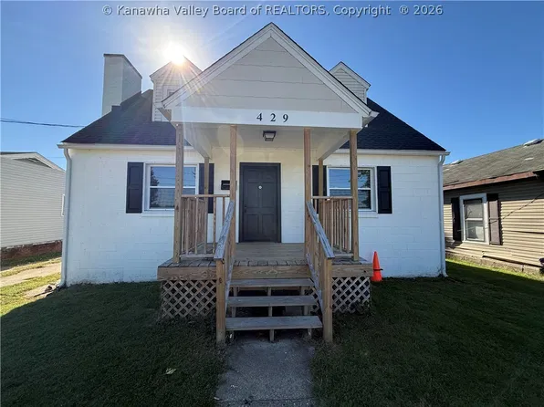429 Park Ave, South Charleston, WV 25309