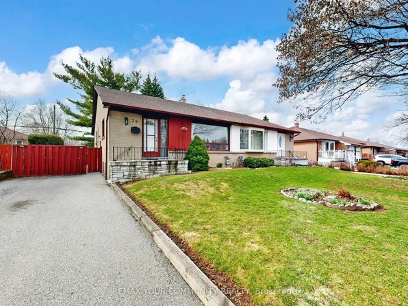29 Pinemore Cres, Toronto, ON M3A 1W5
