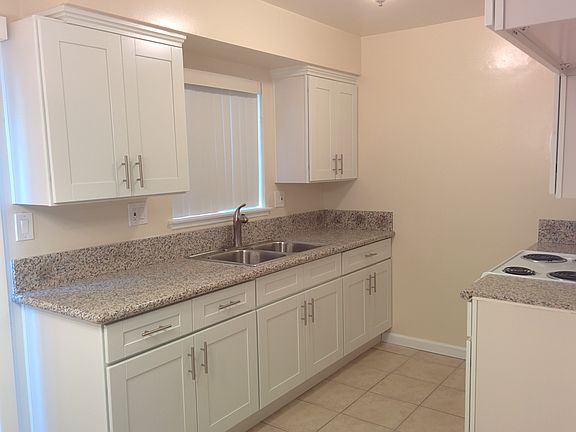 4th image of 2025 Las Vegas Ave APT 5
