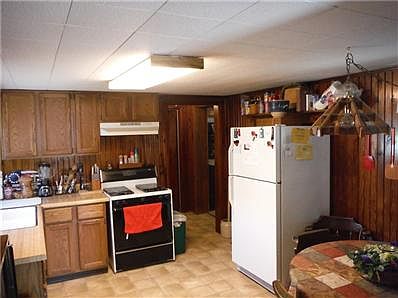 5th image of 536 W 11th St