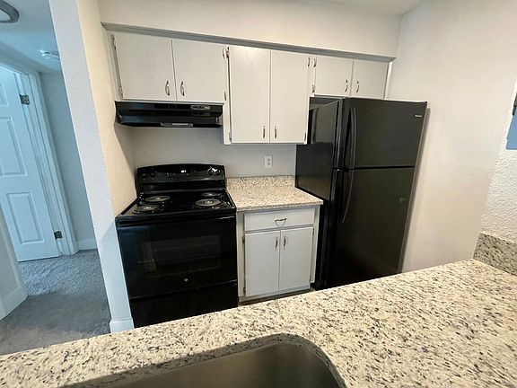 2nd image of 305 W Grant St APT B9