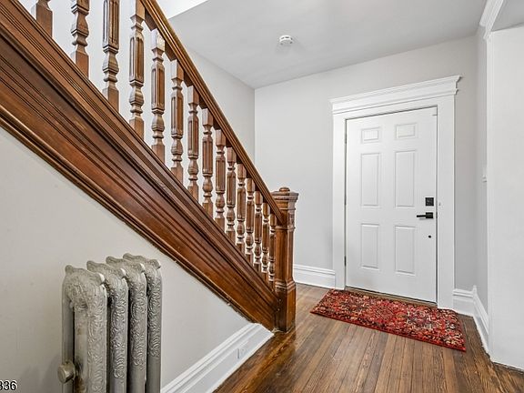 4th image of 69 Myrtle St
