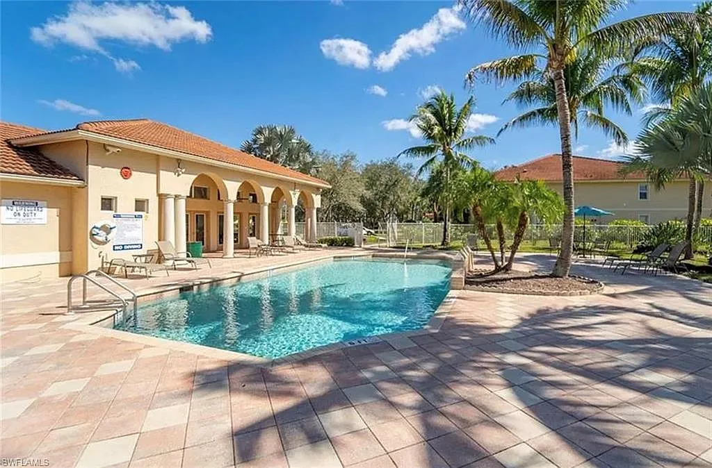 2 bed, 2.0 bath, 1000 sqft, $1,600 — Photo 3