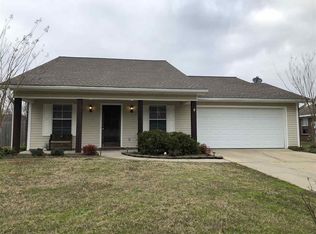 233 Crosscreek Dr, Brandon, MS 39047