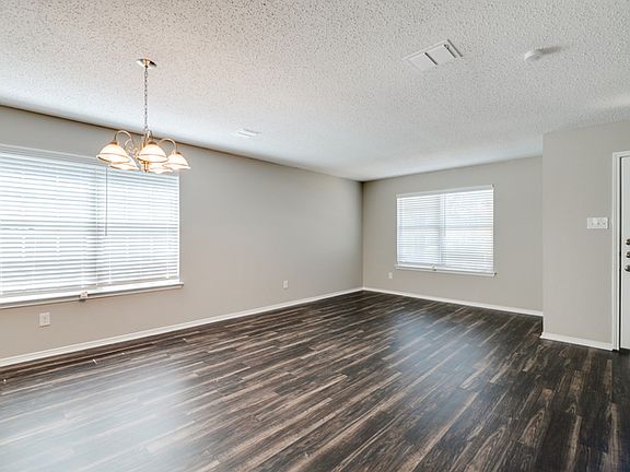 2nd image of 7107 Lake Jackson Dr