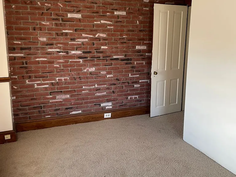 650 N Mulberry St — Photo 6