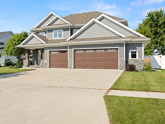 3rd image of 3764 Aspyn Ln N