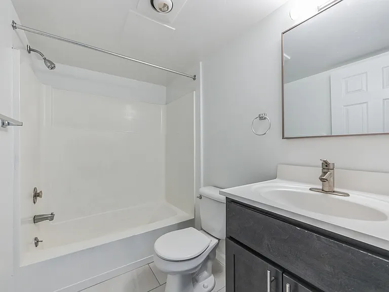 The Revere Apartments — Photo 25