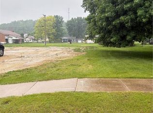 154 E Main St, Hixton, WI 54635