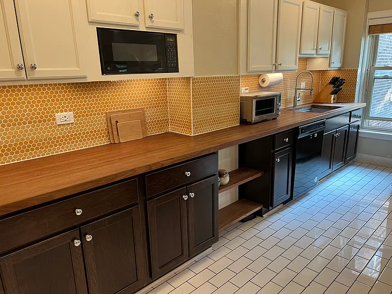 2330 Euclid Heights Blvd #301 — Photo 3