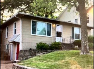 1135 Harwood Rd, Saint Louis, MO 63131