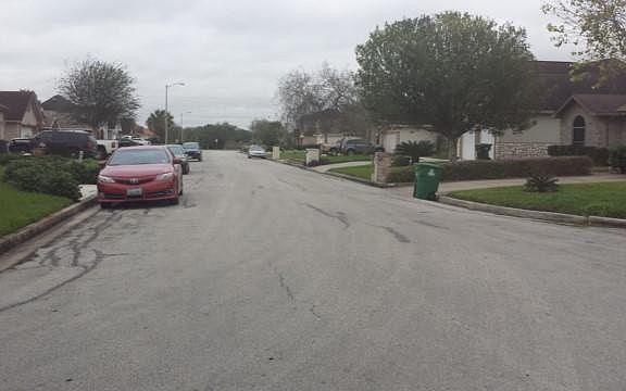 5th image of 5781 Greenwood Dr