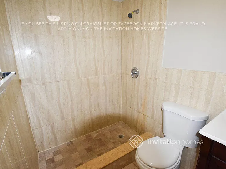 2751 N 66th Ave — Photo 9