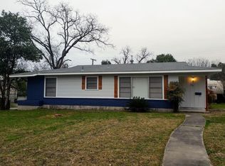 330 E Glenview Dr, San Antonio, TX 78201