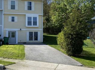 32 Helen Ct, Beacon, NY 12508