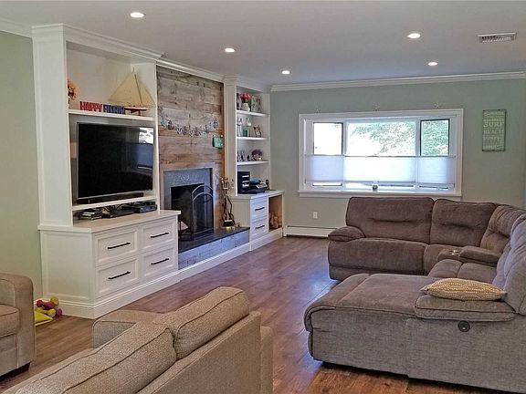 2nd image of 262 Thrift St