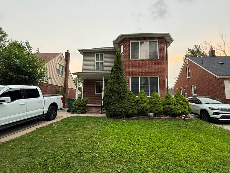 3262 Harding St — Photo 1