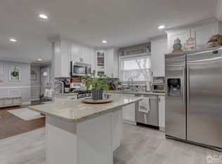 17 Birch Ter, Parlin, NJ 08859