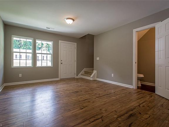 5th image of 4018 Mountainridge Dr