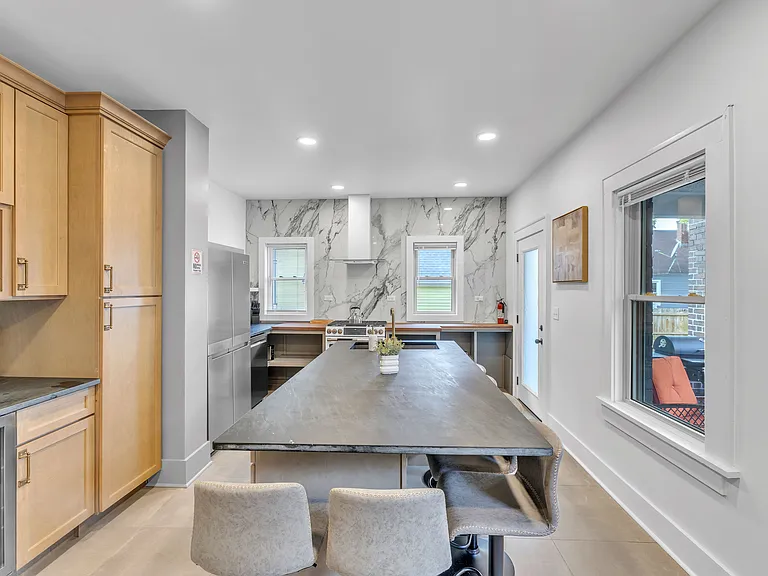 512 College Ave #1 — Photo 34