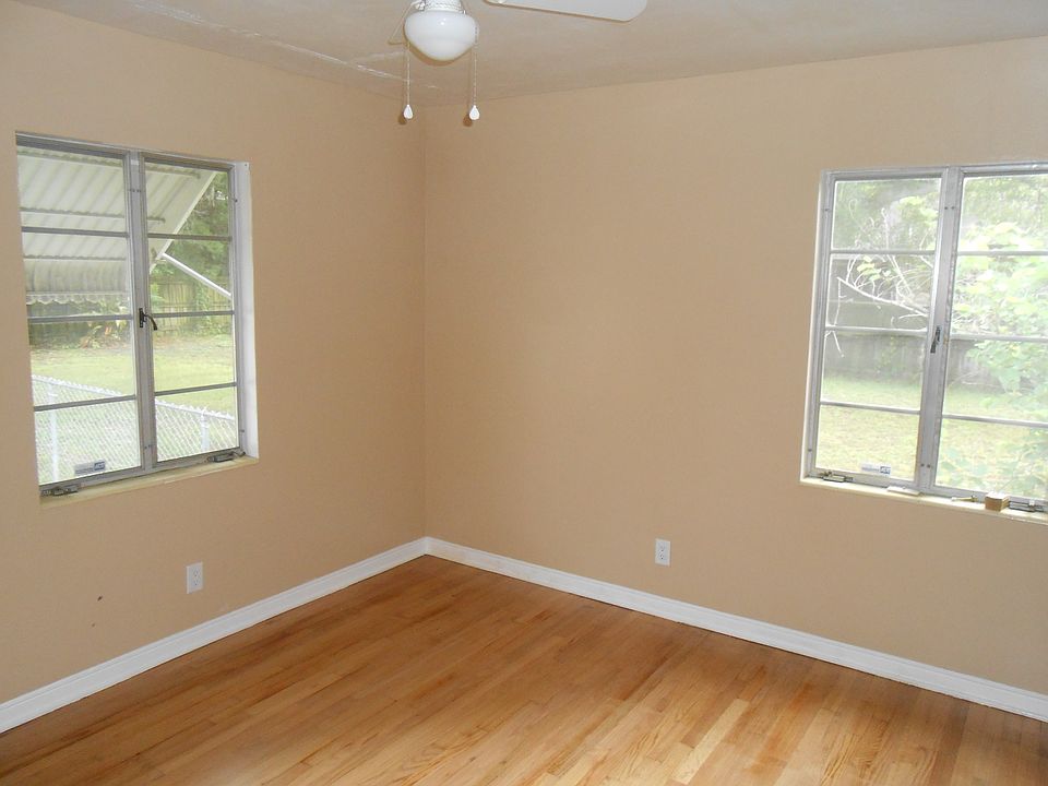 2nd image of 5000 3rd Ave S