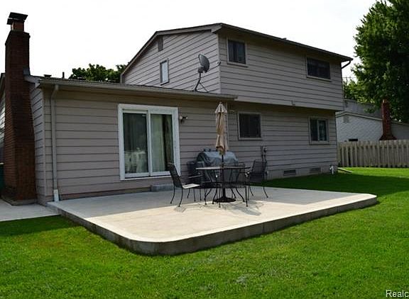 4th image of 11839 Shetland Ct