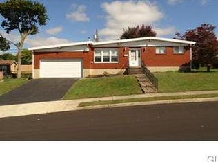 341 Crest Dr, Whitehall, PA 18052
