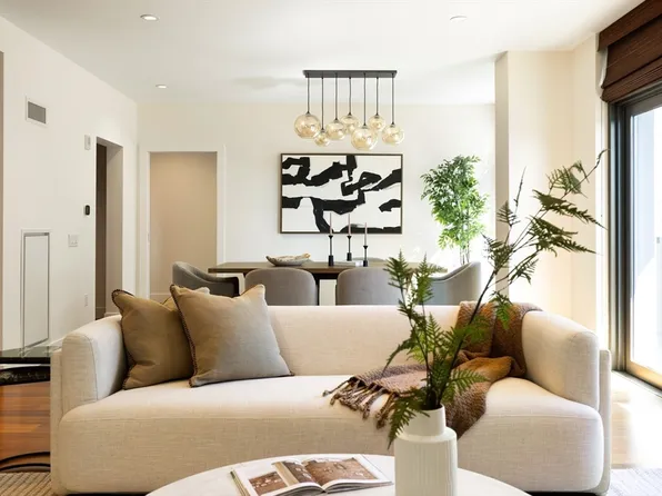 32 Traveler St Unit 706, Boston, MA 02118