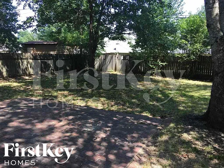 6410 Fawn Hollow Cir N — Photo 11