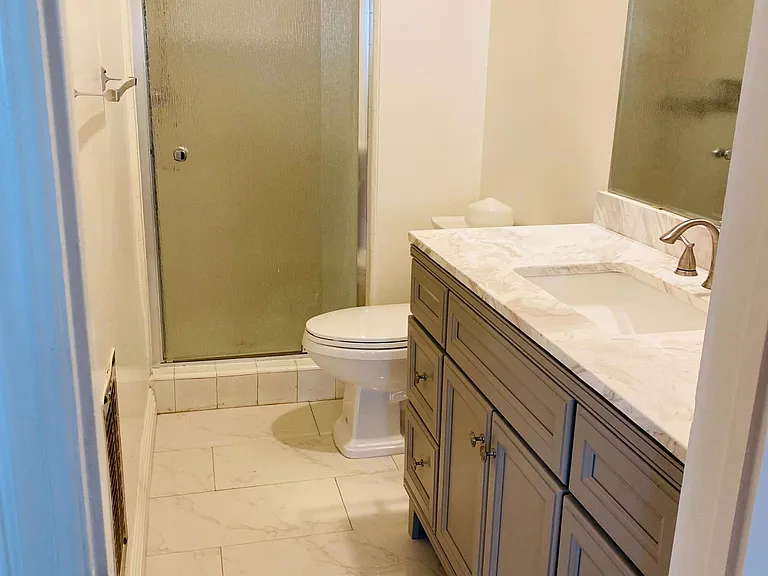 343 W Dryden St #B — Photo 4