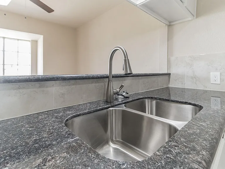 6815 Beachwood St #1 — Photo 12