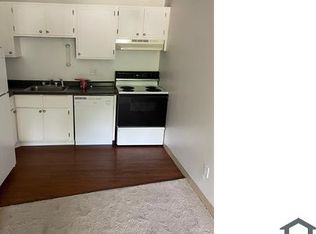 707 Bedford St APT 13, Abington, MA 02351