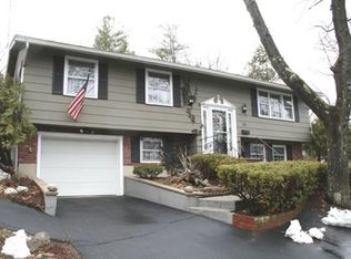 20 Pocahontas Dr, Peabody, MA 01960