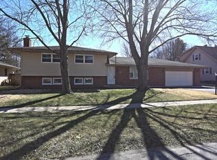 1523 Harrington Dr, Champaign, IL