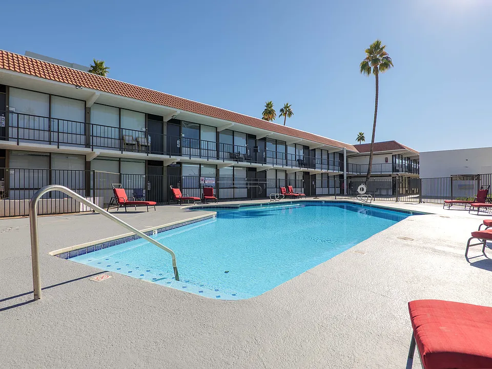 Swimming Pool | Mezona on Main