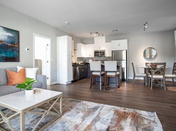 7 Cobblestone Village Way #2-4