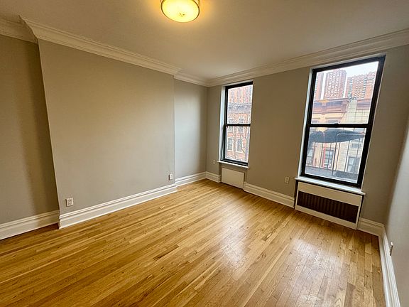 2nd image of 236 E 88th St #5FW
