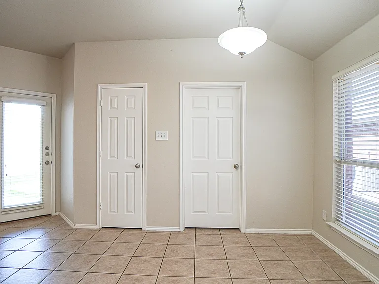 2161 Teagle Dr — Photo 12