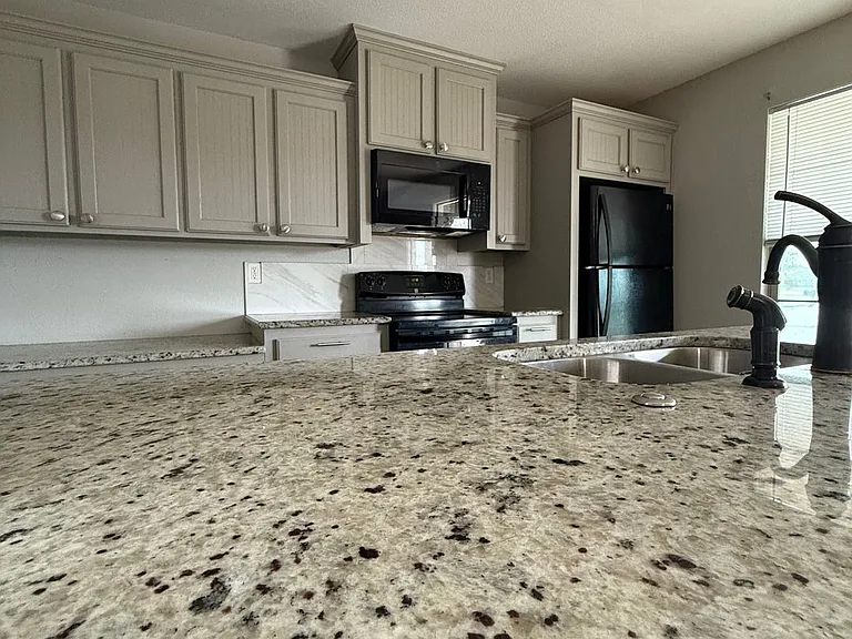 Lacy Loft — Photo 22